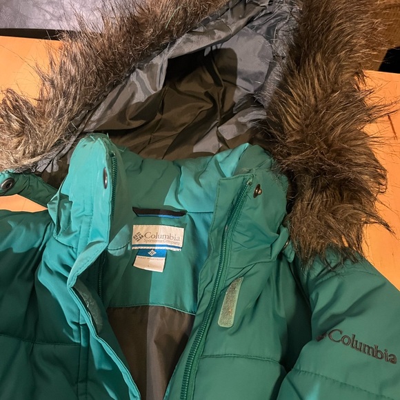 Columbia Aqua Jacket with Faux Fur Trim - Picture 3 of 5